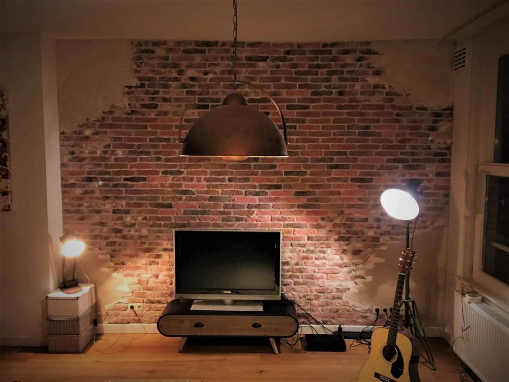 industriële bakstenen muur-oude muur -verweerde muur-stoere muur